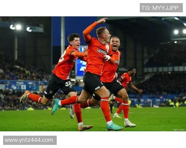 伯明翰与利兹联精彩对决直播全程回顾与赛后分析